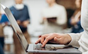 UMDU congregó a profesores PUCV en torno a clases en formato b-learning