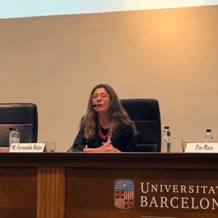 Profesional PUCV expuso ante pares en XIII Congreso CIDUI 2025 en España