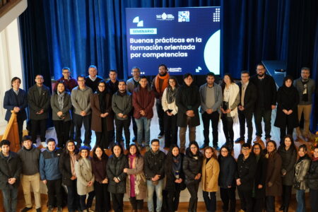 RESUMEN: Seminario “Buenas prácticas en la formación orientada por competencias” reunió a la comunidad académica PUCV